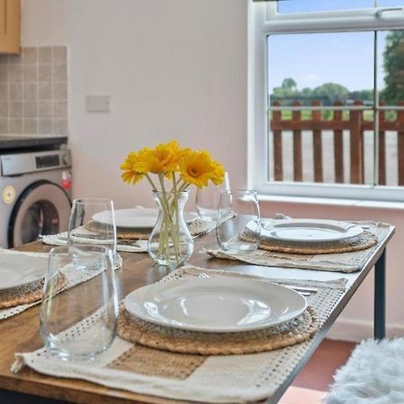 ハイブリッジTranquil Retreat In Heart Of Somerset Countrysideアパートメント エクステリア 写真